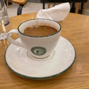 Duble Kahve Ücreti Alınmasına Rağmen Yarım Kahve Ve Çözüm Sunulmaması