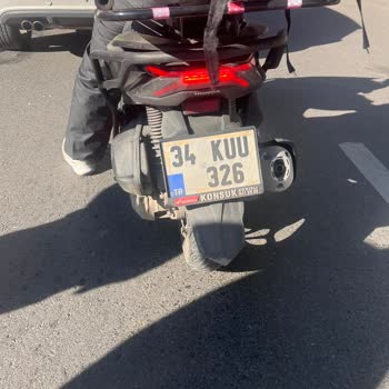 Trendyol GO Kurye Sorumluluk Almadan Kaçtı, Araç Hasar Aldı