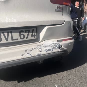 Trendyol GO Kurye Sorumluluk Almadan Kaçtı, Araç Hasar Aldı