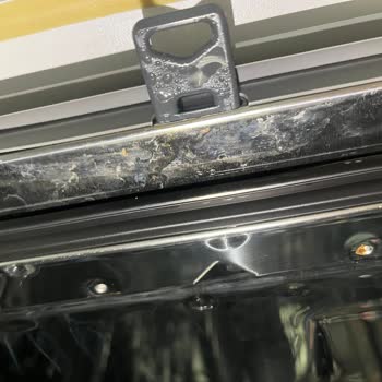 Arçelik Bulaşık Makinesinde Sürekli Paslanma Ve Yanlış Kapak Montajı, Değişim Talebi