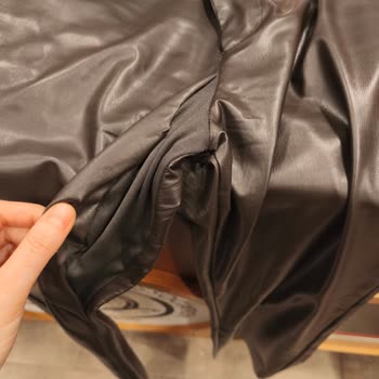 Derili Pantolon Derisi Çabuk Çözülmesi Ve 2 Yıllık Garanti Sınırı Nedeniyle İnceleme Reddi