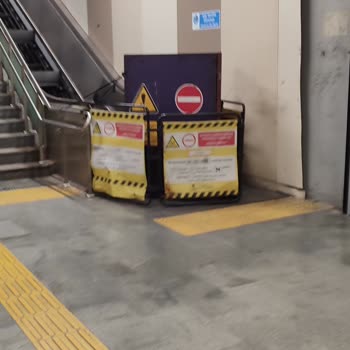 Aylarca Çözülmeyen Yürüyen Merdiven Ve Asansör Arızası Yeşilpınar İstasyonunu Mağdur Ediyor