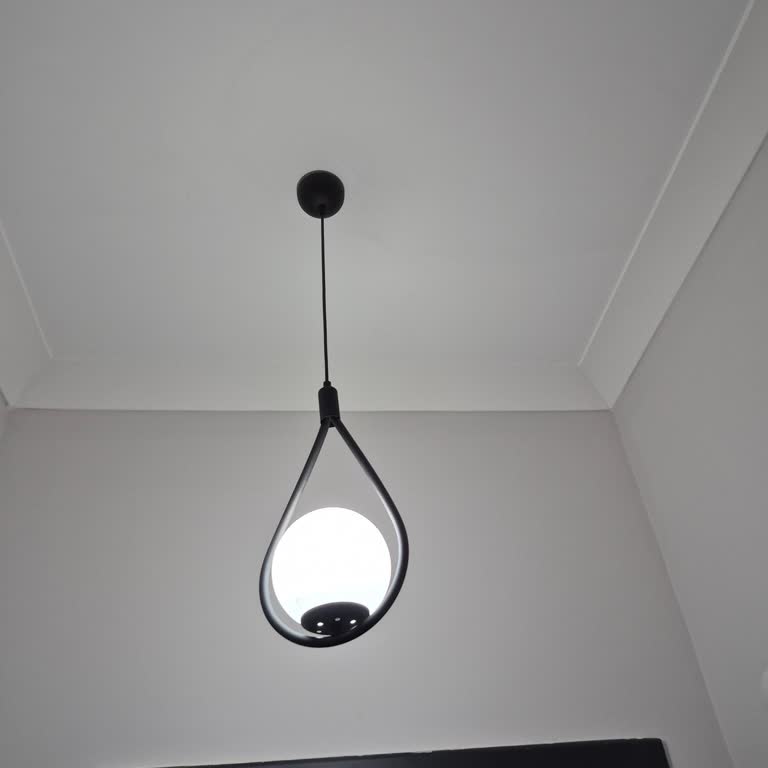 İkinci Avize Gönderilmedi Ve Müşteri Hizmetleri Cevap Vermedi