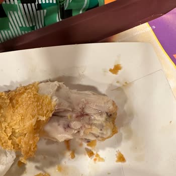 Kavacık Popeyes Şubesinde Hijyen Ve Personel Tutumlarıyla İlgili Şikayet