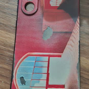 Wolf Dizayn Telefon Kılıfı 2 Ayda Soyulup Deforme Oldu, Cevap Yok