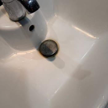 Jura Hotels Afyon Termal Kirli Odalar Ve Çözümsüz Havuz Şikayeti: İade Talebi