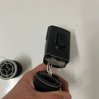 Kırılan Eklem Ve Azalan Çekiş Gücü Nedeniyle Philips 8000 Süpürgenin Tam Değişimini Talep Ediyorum