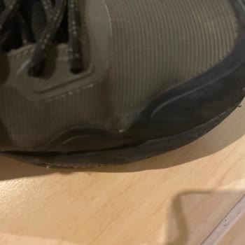 Aşırı Koku Yapan Bot Ve Mağaza İle İnceleme Sürecine Şikayet