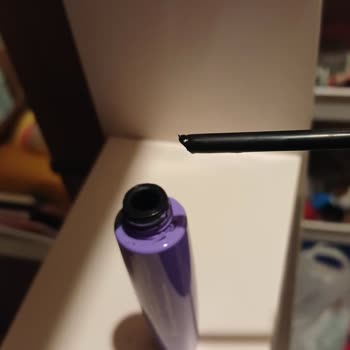 Gratis’ten Aldığım Mascara Fırçası Tüp İçinde Kırıldı