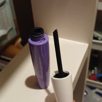 Gratis’ten Aldığım Mascara Fırçası Tüp İçinde Kırıldı