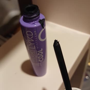 Gratis’ten Aldığım Mascara Fırçası Tüp İçinde Kırıldı