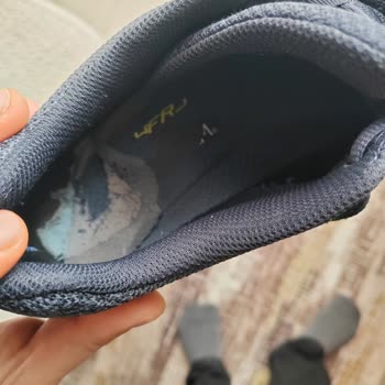 Kısa Sürede Yıpranan Skechers Ayakkabıya Olumsuz Ve Hızlı İnceleme Yanıtı