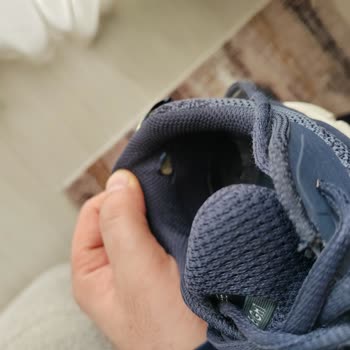 Kısa Sürede Yıpranan Skechers Ayakkabıya Olumsuz Ve Hızlı İnceleme Yanıtı