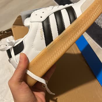 Sporium Stokta Olmadığı Söylenen Ayakkabı Yanıtsız Şekilde Yanlış Gönderildi