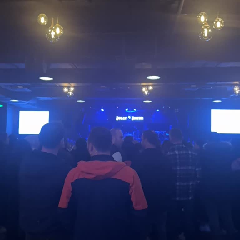 Derya Bedavacı Konserinde Uzun Süreli Gecikme Ve Bilgilendirme Eksikliği Nedeniyle Mağduriyet