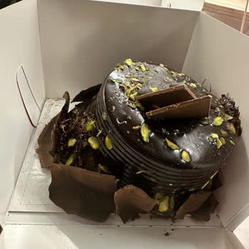 Açık Kutuda Bozulmuş Doğum Günü Pastası, İade Tutarı Eksik