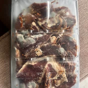 Teslim Edilen Küflü Pastırma: Sağlık Riski Ve Güven Kırılması