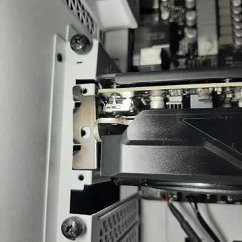 İncehesap Yeni RTX 5070 Oc Kartında Bükülmüş Braket Ve Coil Whine, Servis Reddetti
