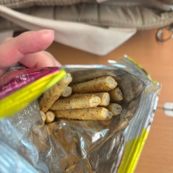 Eti Susamlı Çubuk Krakerde Bayatlık Ve İletişimsizlik