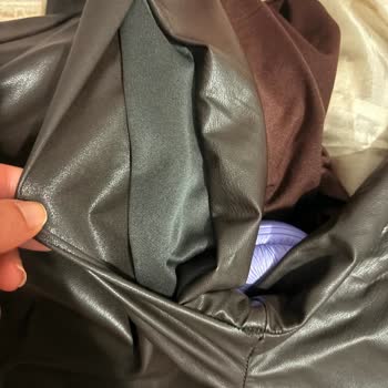 15 Günlük Kullanımda Yırtılan Deri Pantolon İçin Değişim Ve İade Talebi