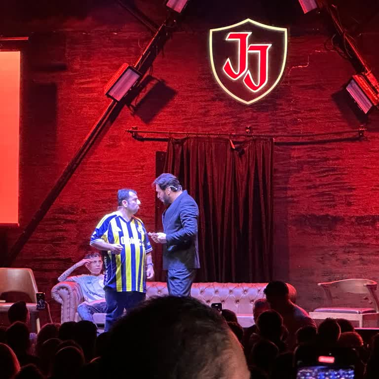 Jolly Joker Adana'da Kapasite Aşımı Ve Güvenlik Sorunu Yaşadık