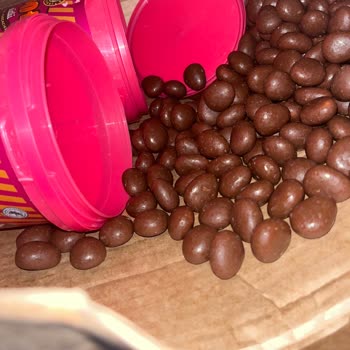 Açılmış Ambalaj Ve Dağılmış Çikolatalar Sebebiyle Kahve Dünyası Ürünü Kullanılamaz