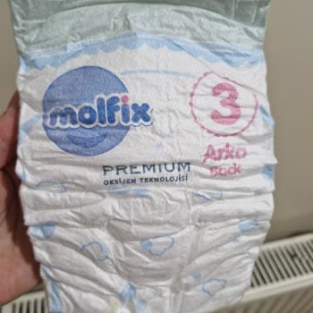 Molfix Premium 3 Numaralı Bezde Lastik Bariyer Eksikliği Ve Sızıntı Sorunu