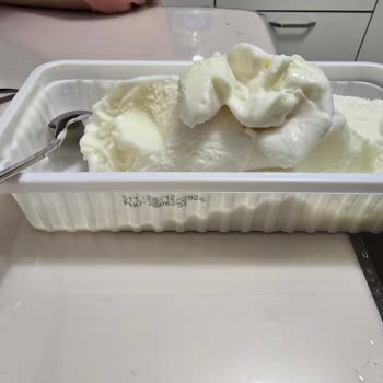 Bozulmuş Akdo Dondurması İçin İade Ve Hijyen Kontrolü Talebi