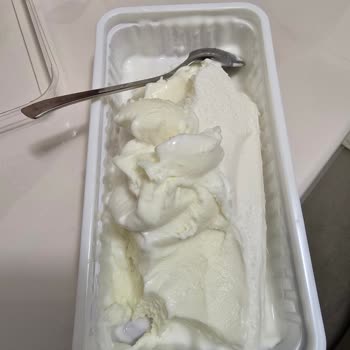 Bozulmuş Akdo Dondurması İçin İade Ve Hijyen Kontrolü Talebi