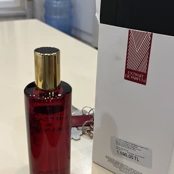 Kolay Gelsin Kargo Görevlisinin Açtığı Parfümler Ve Hakaretli Telefon Görüşmesi