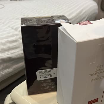 Kolay Gelsin Kargo Görevlisinin Açtığı Parfümler Ve Hakaretli Telefon Görüşmesi