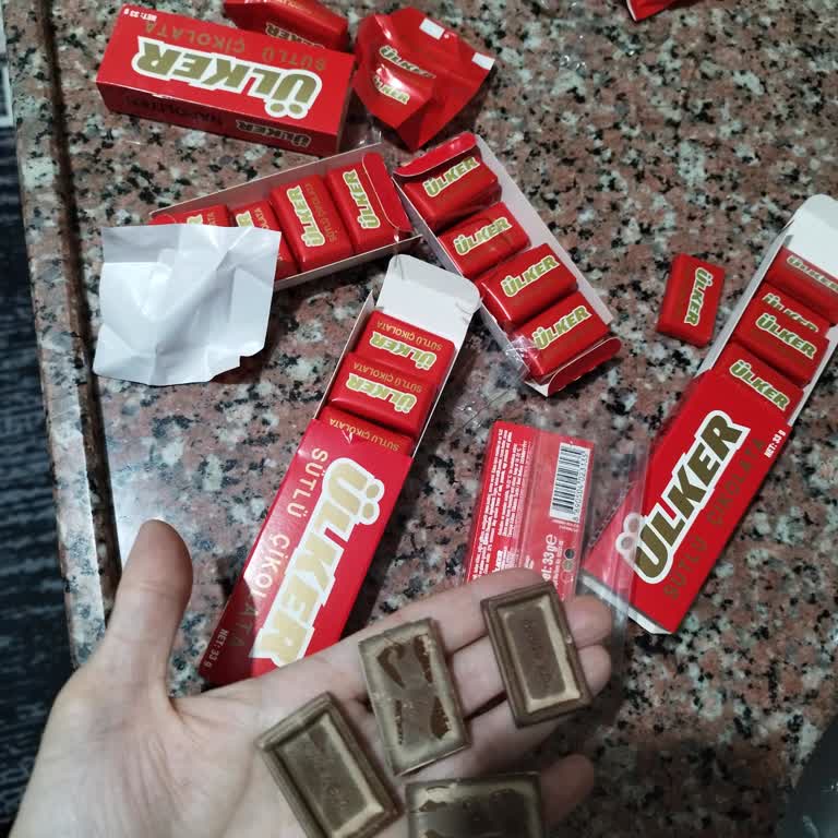 Migros’ta Satın Aldığım Ülker Napoliten Çikolatalar Bozuk Çıktı, Sağlık Korkusu Yaşadım