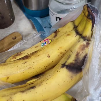 Доставка испорченных продуктов из Ашан через сервис Деливери и отказ в возврате денег