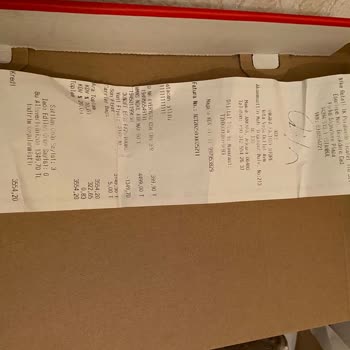 Nike Ayakkabısında Kısa Sürede Görülen Tutkal Lekesi Sorunu Ve İade Talebi