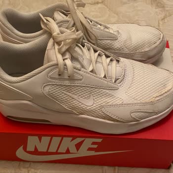 Nike Ayakkabısında Kısa Sürede Görülen Tutkal Lekesi Sorunu Ve İade Talebi