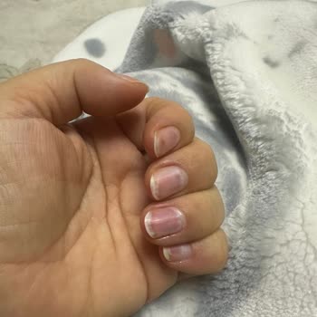 Kalıcı Oje İsteği Yerine Jel Tırnak Uygulaması Ve Aşırı Kalınlık Nedeniyle 600 TL İadesi Talebi