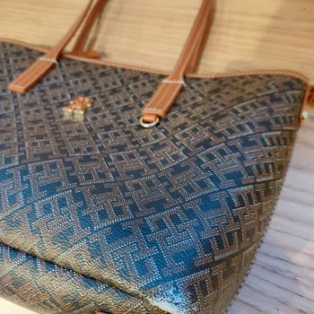 Tommy Hilfiger Çantada Kısa Sürede Renk Atması Ve Garanti Ret Kararı