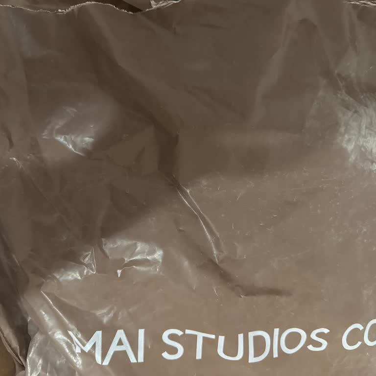 Sürat Kargo Paket Hasarı Ve Personelin Hakaretli Davranışı!