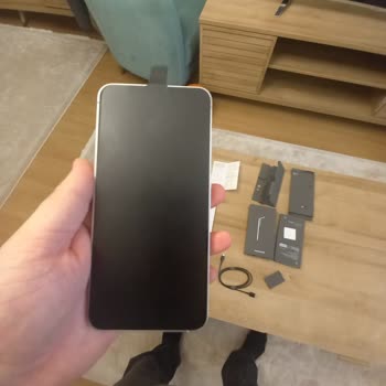 Samsung Telefon S25 Fe Telefonun Düşüş Sonrası Cam Çatlağı Ve Fahiş Onarım Ücreti