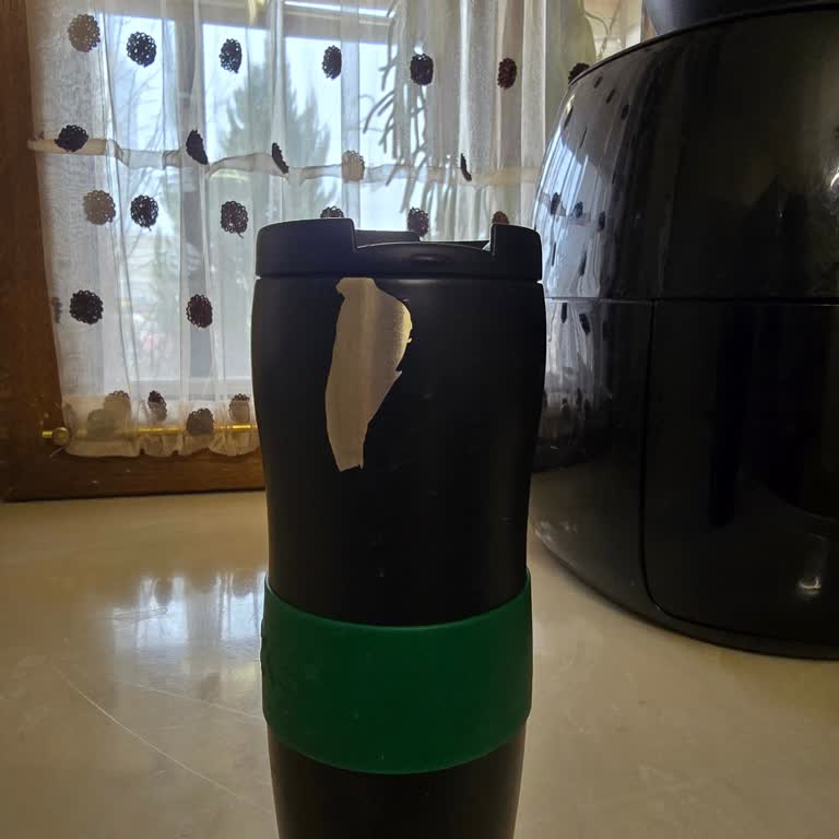 Starbucks Termosunun Tek Kullanımda Boya Çözülmesi Ve Ücret İadesi Talebi