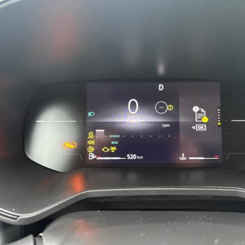 Sıfır Kilometrede Renault Clio’da Çoklu Sistem Arızaları Ve Servis İlgisizliği