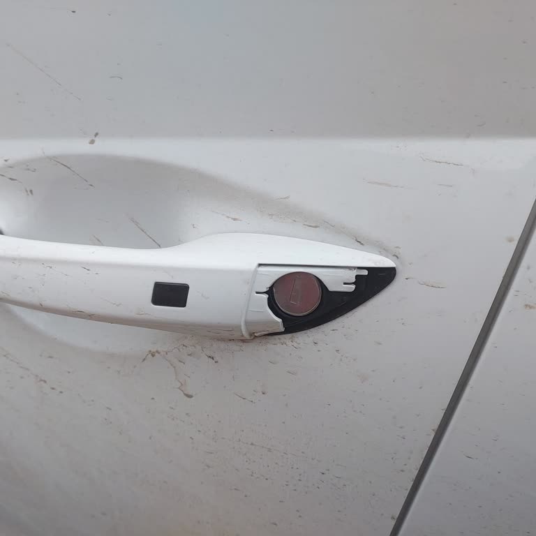 Hyundai Bayon Ön Kapı Anahtar Kapağı Tasarım Hatası Ve Garanti Talebi