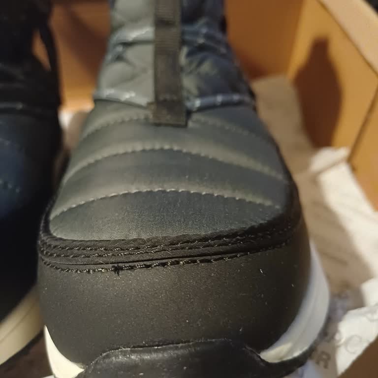 Vialand Şubesinde Dikiş Hatası Olan Bot İçin İade Reddedildi