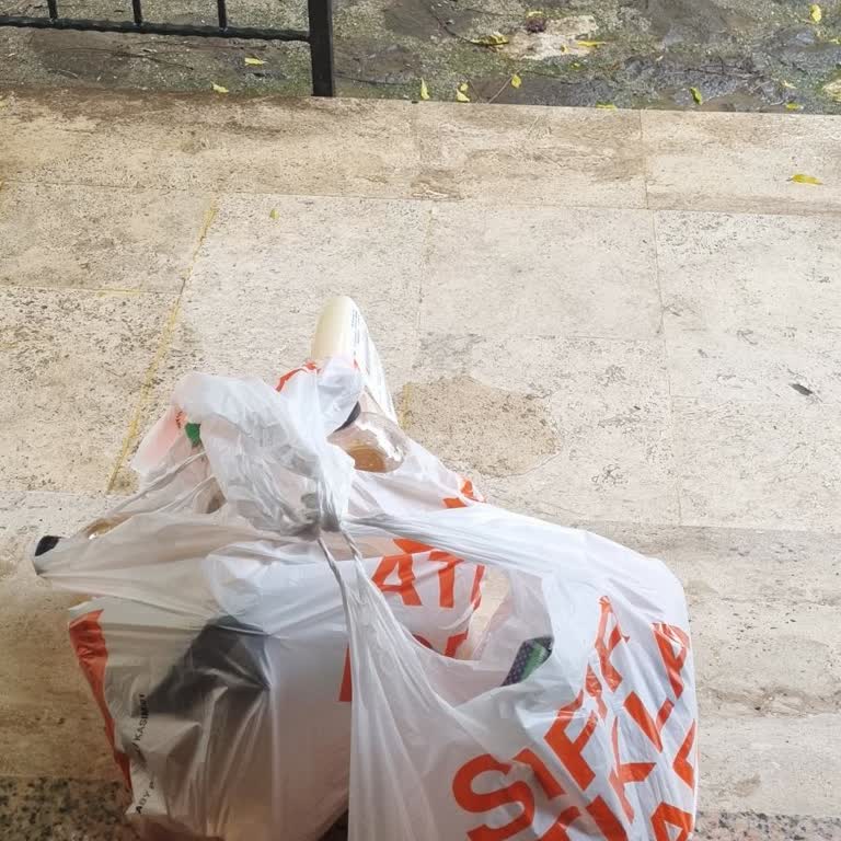 Siparişler Kapı Dışına Bırakılıyor, Çözüm Bekleniyor