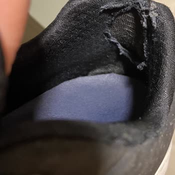 Boyner Ve Skechers Mağazasında Skechers Ayakkabısının Topuk Yırtılması Ve Olumsuz Müşteri Hizmeti