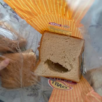 UNO Tost Ekmeğinde Kemirilmiş Dilimler Ve Bebek Sağlığı Endişesi