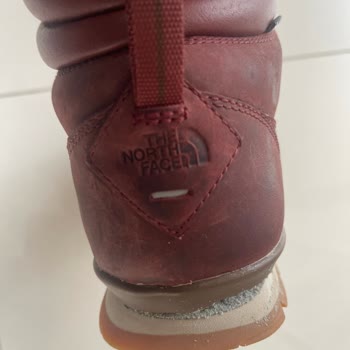 The North Face Botunun Tabanı On Beş Kez Kullanımdan Sonra Dağıldı