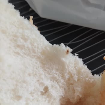 Migros Ekmeklerinde Yabancı Madde Bulunması Hijyen Sorunu