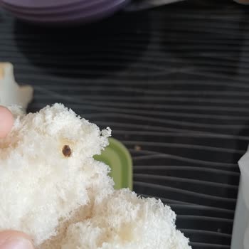 Migros Ekmeklerinde Yabancı Madde Bulunması Hijyen Sorunu