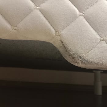 Teslim Edilen Mobilyalarda Yırtılma Ve Çizikler, 6 Gün Süreyle Yanıtsız Kaldı